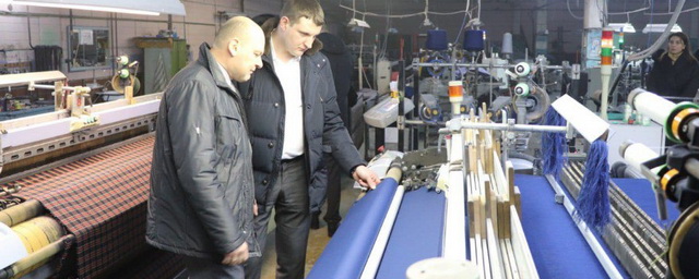 Денис Семенов посетил текстильное предприятие «Павлово-Посадский камвольщик»